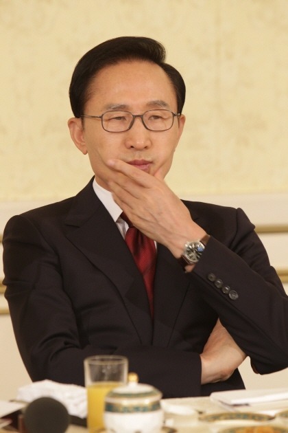 남자 수트핏 갑 | 인스티즈