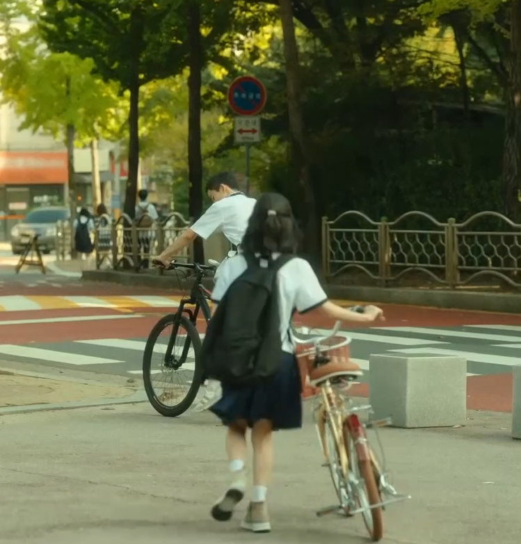 몰래 좋아하는 애가 있거든? 누가 걔 어떠냐고 물어봐서 재수없다고 했는데 걔가 들었음; 어떡하니.jpg | 인스티즈