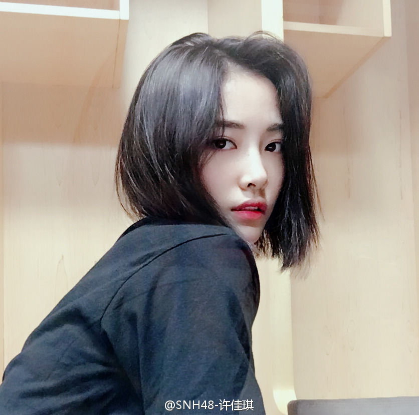 단발로 자르고 리즈 찍는 중인 중국 탑 아이돌.jpg | 인스티즈