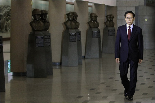 남자 수트핏 갑 | 인스티즈