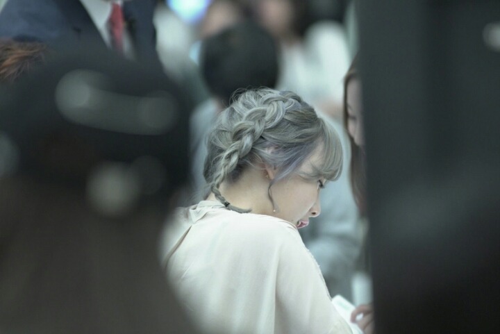은발로 염색한 오늘자 태연.jpg | 인스티즈
