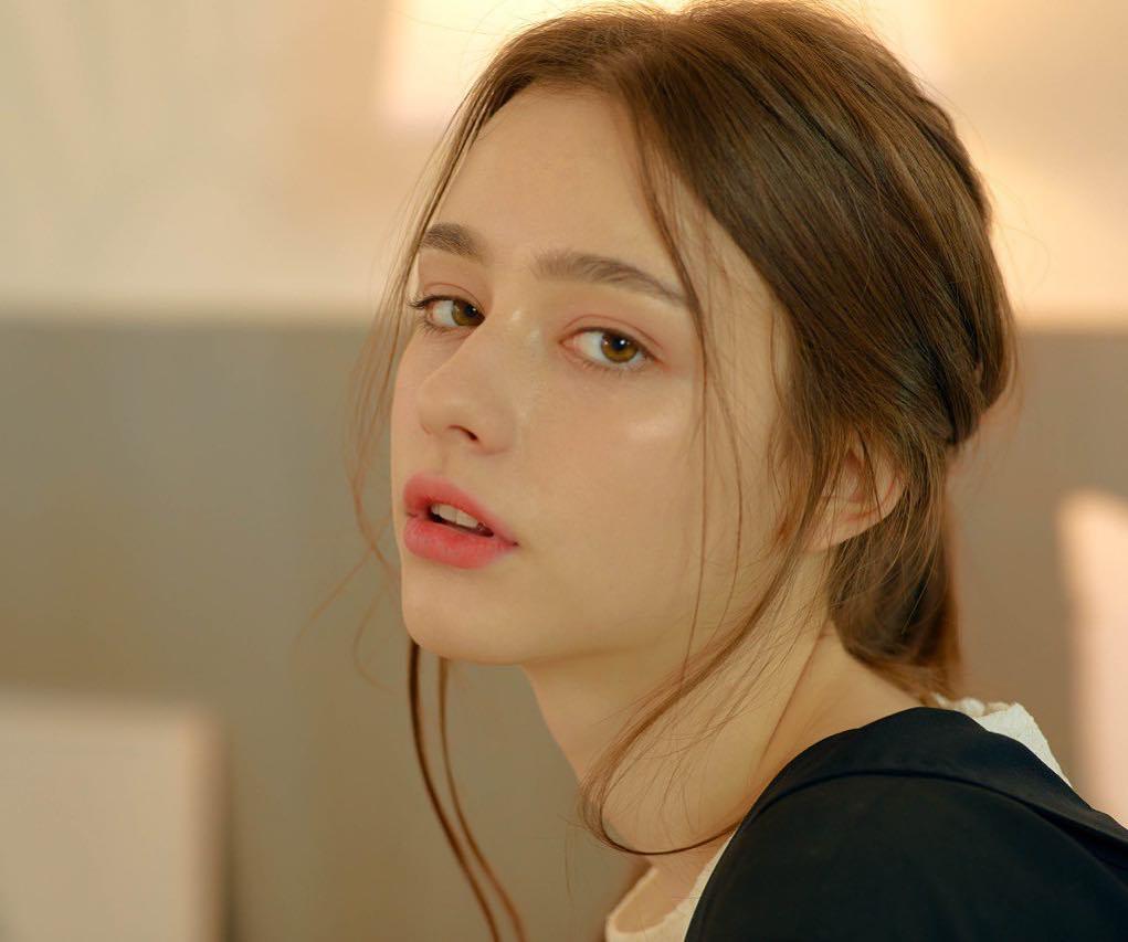 러시아 모델 다샤 타란 국내 소속사와 계약ㄷㄷㄷ | 인스티즈