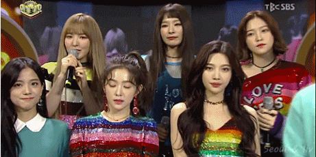 10인조 트와이스와 6인조 레드벨벳.gif | 인스티즈