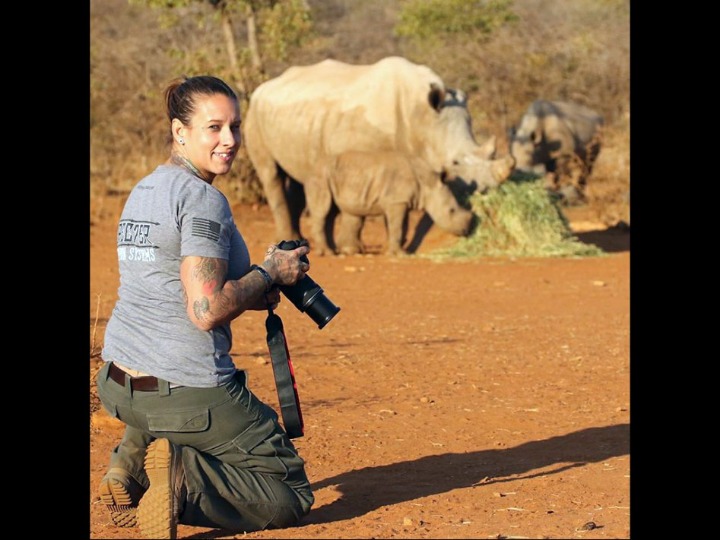아프리카 밀렵꾼들이 가장 두려워 하는여자 | 인스티즈