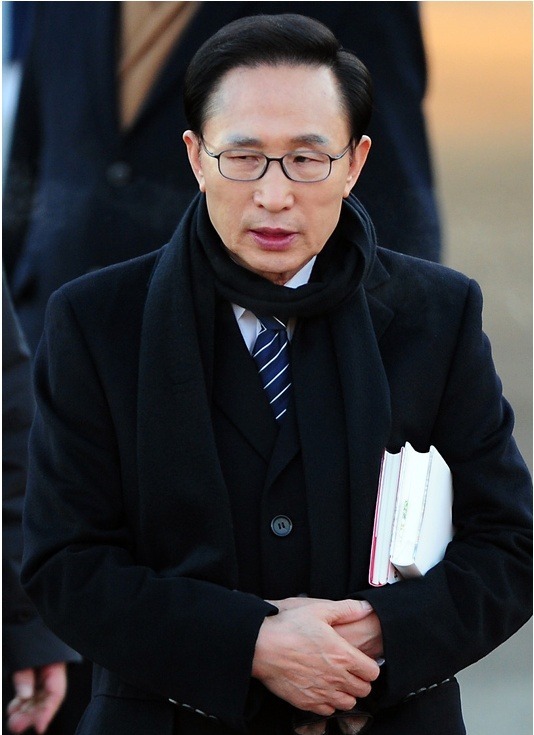 남자 수트핏 갑 | 인스티즈