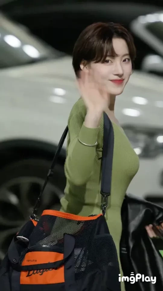 올리브 원피스 입은 하지원 치어리더 | 인스티즈