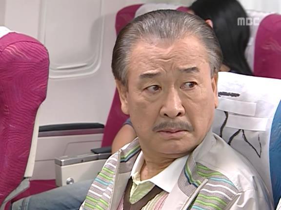 [거침없이하이킥] 비행기 안에서 민폐짓 쩌는 순재네 식구들ㅋㅋㅋㅋㅋ.jpg | 인스티즈