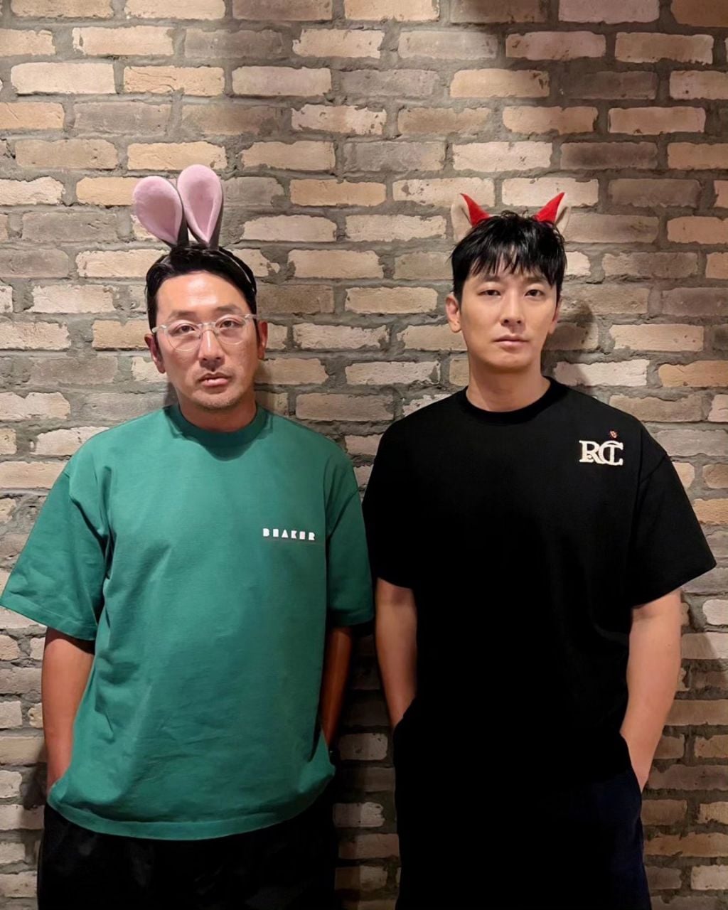 무대인사 때 머리띠 쓴 남자연예인 사진 모음 | 인스티즈