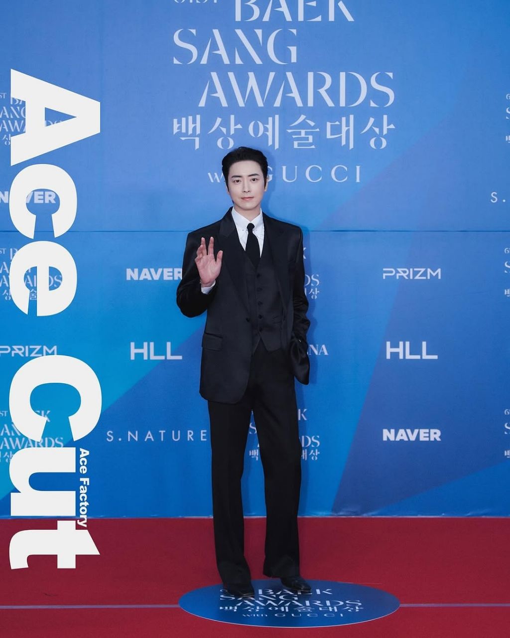 소속사가 찍은 이준혁 백상예술대상 레드카펫 포토 | 인스티즈