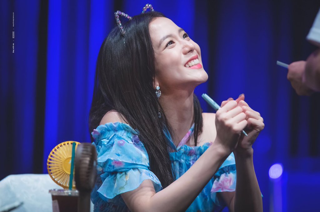 블랙핑크의 얼굴천재 지수.jpigf | 인스티즈