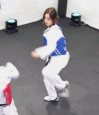 믿고 보는 윤보미 섹시.gif | 인스티즈