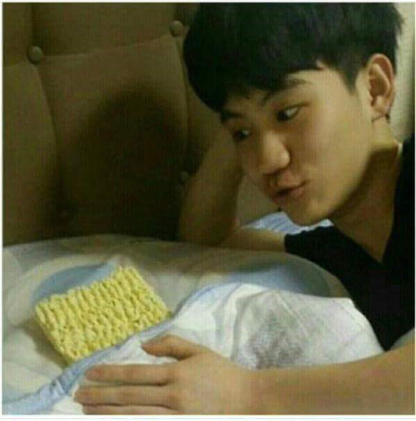 자기 전에 보는 자장면 | 인스티즈