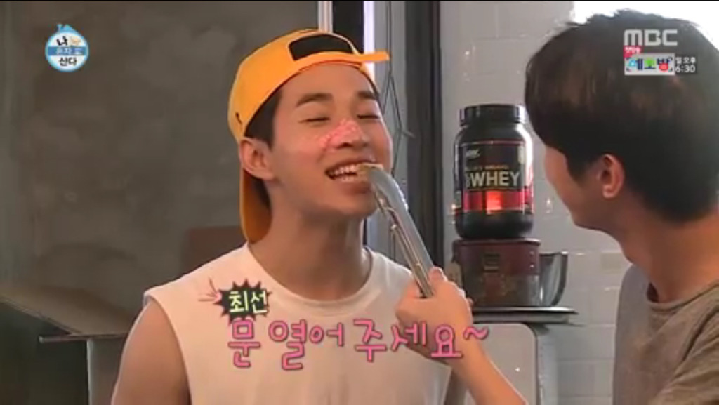 [나혼자산다] 헨리가 음식을 먹는 방법 (feat. 똑똑똑) | 인스티즈