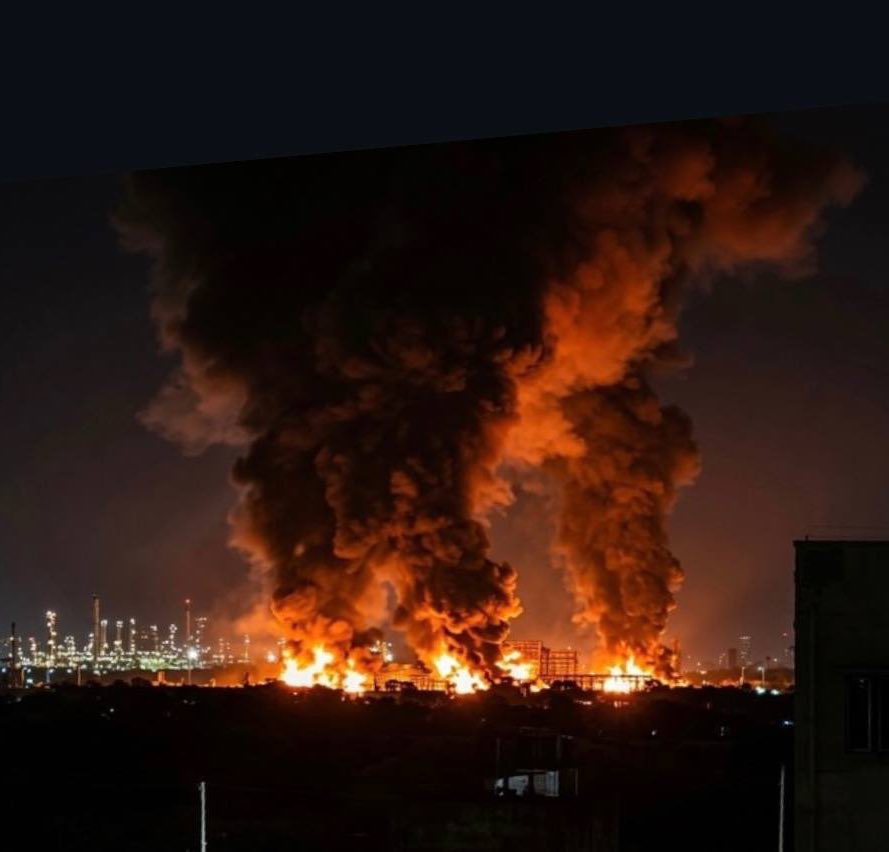 어젯밤 미국과 이스라엘은 이란 테헤란의 공항을 공격했습니다 | 인스티즈