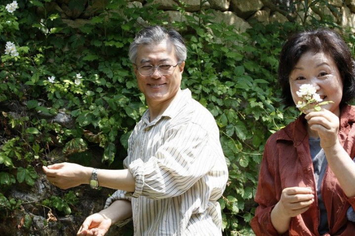 문재인 대통령님 취임 500일 기념사진 | 인스티즈