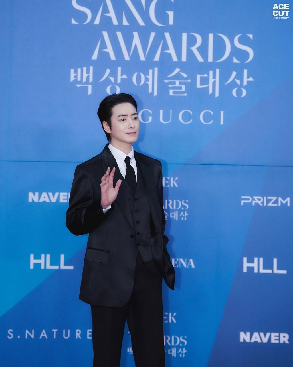 소속사가 찍은 이준혁 백상예술대상 레드카펫 포토 | 인스티즈