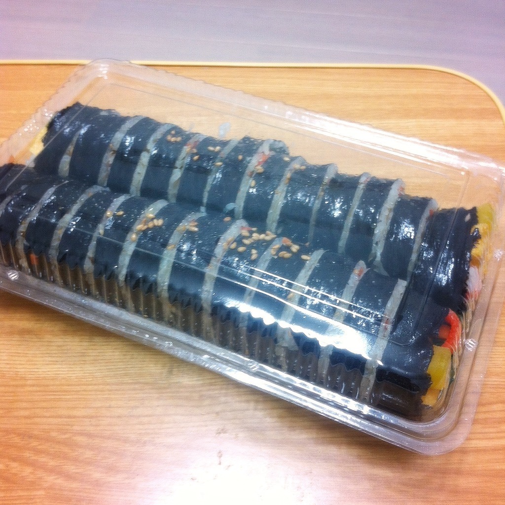 일본에서 2줄에 16,500원에 팔고있다는 한국 김밥의 위엄 | 인스티즈