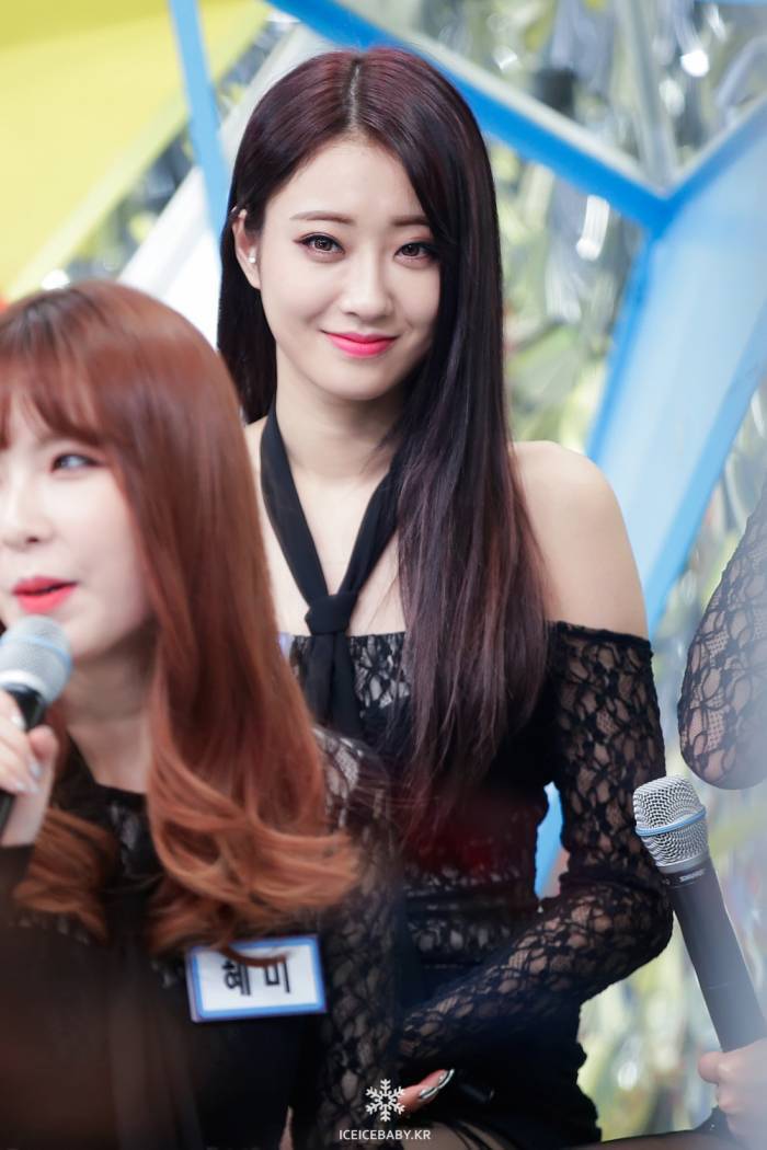 가끔 새멤버였다는걸 까먹는 아이돌멤버들 | 인스티즈