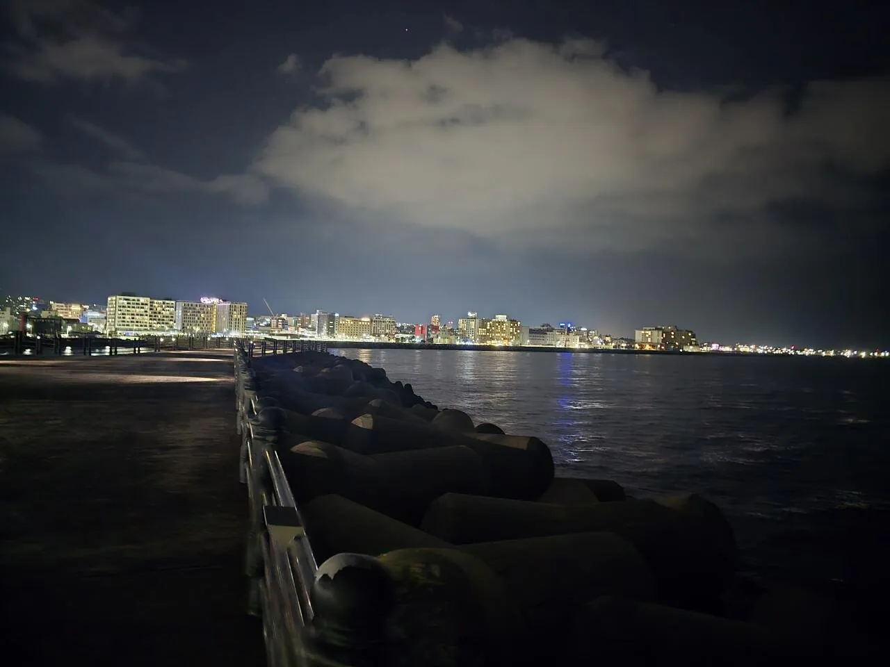 오늘자 제주 용두암 야경 | 인스티즈