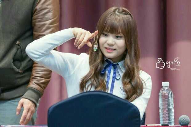 여자친구 엄지 | 인스티즈