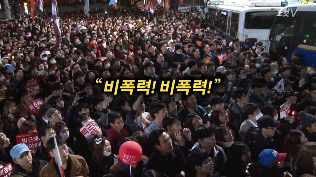 전 세계에 유례없던 시위 모습.jpg - | 인스티즈