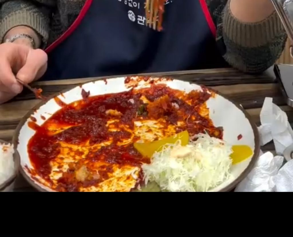 한국 매운음식 조빱이고 타코가 훨씬훨씬 맵다고 맵부심부리는 멕시코인 | 인스티즈