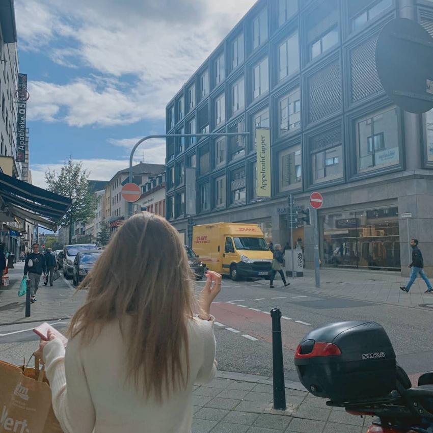 독일에 도착한 우주소녀.jpg | 인스티즈