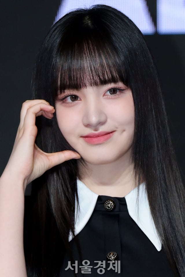 오늘자 앞머리 깐거 공개하고 반응 엄청좋은 아이브 리즈.jpg | 인스티즈