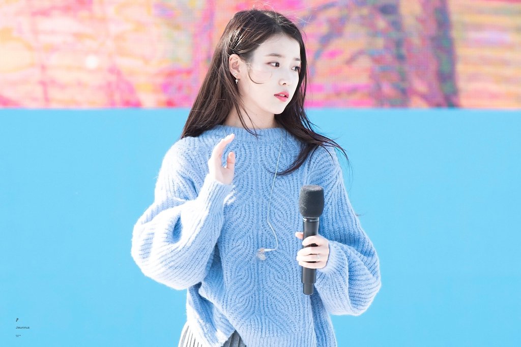 오늘자 여신 아이유 ㄷㄷ(고화질) | 인스티즈