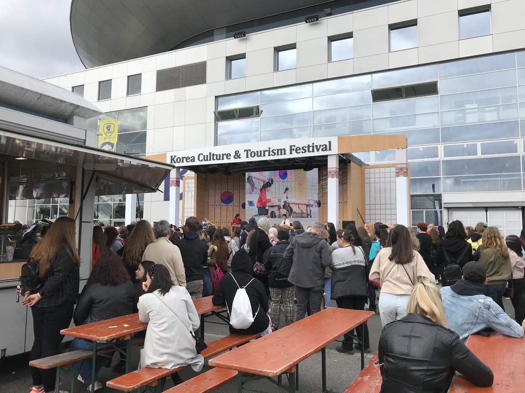 독일에 도착한 우주소녀.jpg | 인스티즈