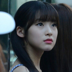 요새는 살빠져서 찾아보기 힘든 오마이걸 아린 볼살 | 인스티즈