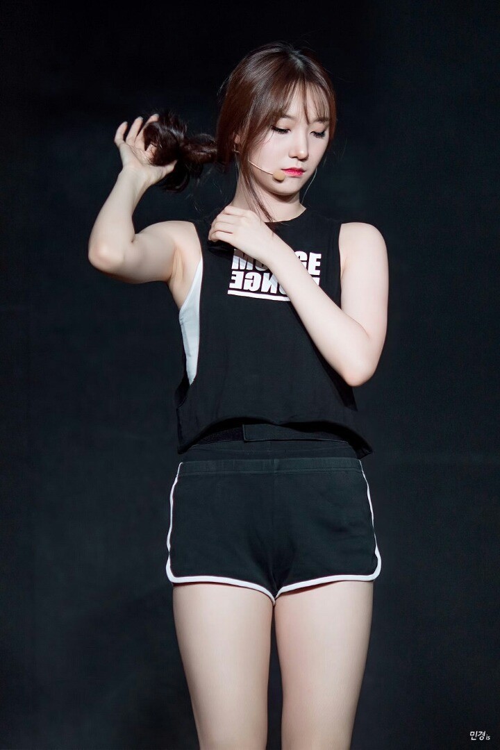 머리 묶을 때 페로몬.JPGIF | 인스티즈