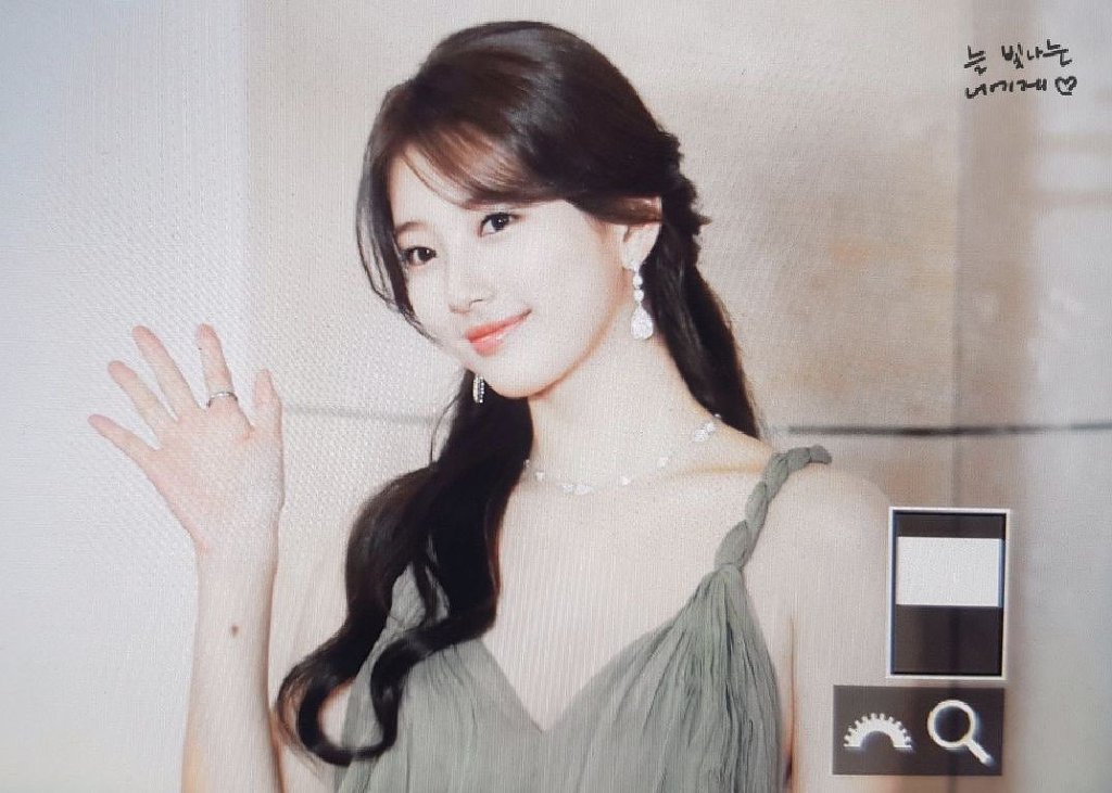 오늘자 AAA시상식 수지 | 인스티즈