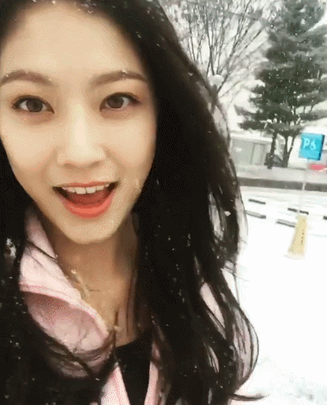 눈와서 좋아죽는 공승연.gif | 인스티즈