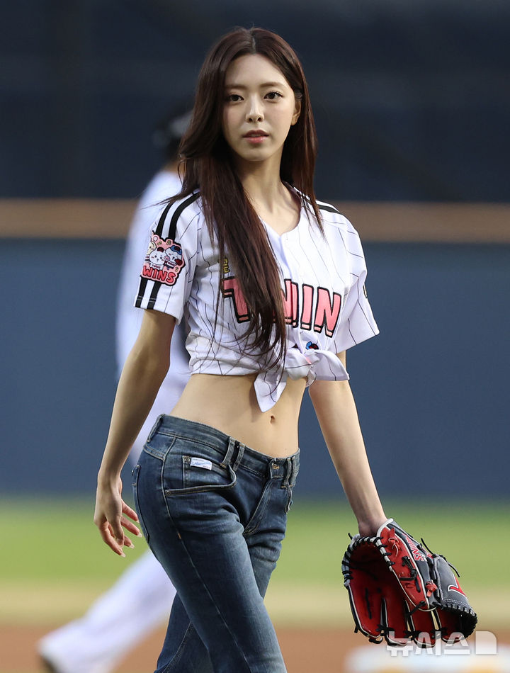 현시점 대한민국에서 청바지가 제일 잘어울리는 여자 | 인스티즈