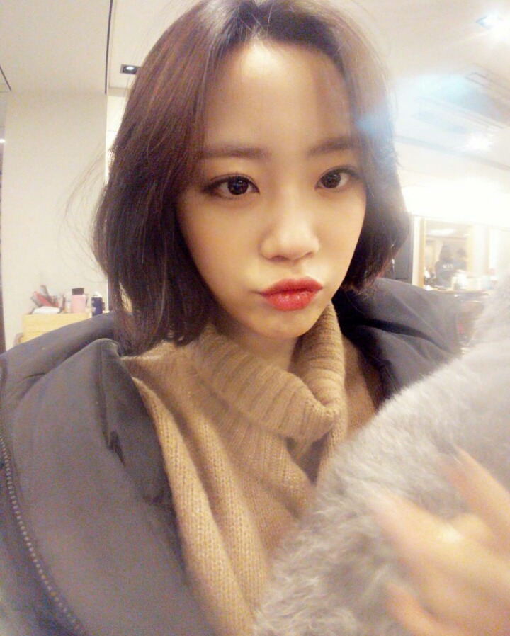 오늘자 머리 자른 허영지 | 인스티즈