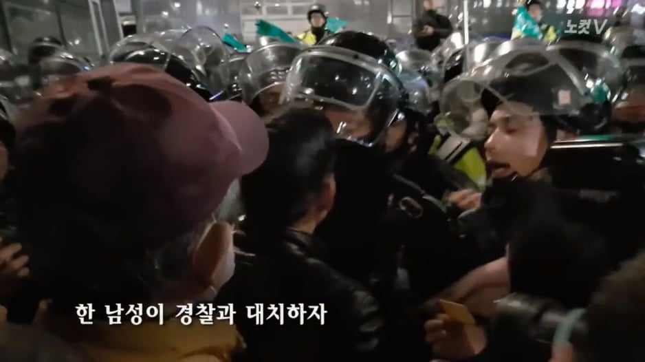 전 세계에 유례없던 시위 모습.jpg - | 인스티즈