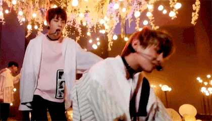 방탄소년단- 봄날 내용 대반전ㄷㄷ.jpgif | 인스티즈
