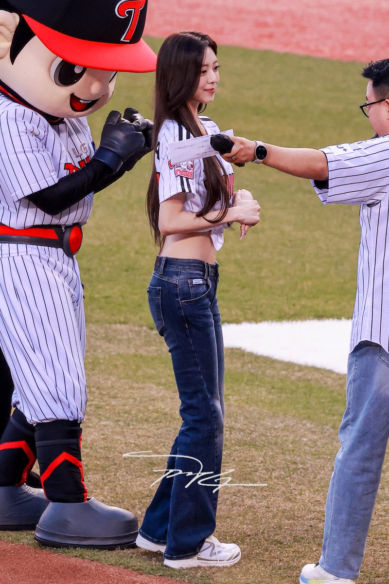 현시점 대한민국에서 청바지가 제일 잘어울리는 여자 | 인스티즈