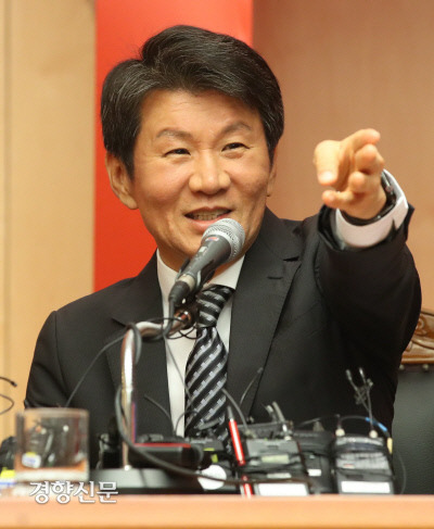 아시아나 인수 우선협상대상자가 된 후 싱글벙글한 정몽규 HDC회장 | 인스티즈