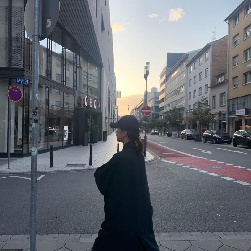 독일에 도착한 우주소녀.jpg | 인스티즈