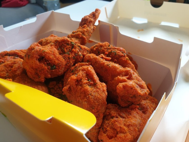 닉값 제대로 하는 치킨.jpg | 인스티즈