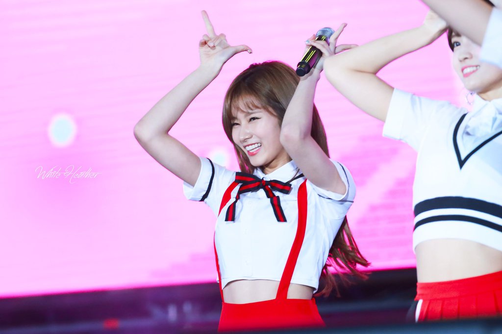 롯데콘 트와이스 사나.jpg | 인스티즈