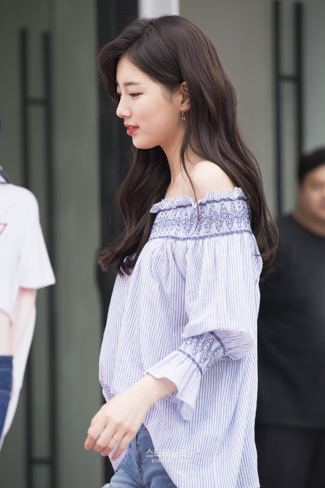 진짜 자연스럽게 붙임머리를 한 수지 | 인스티즈