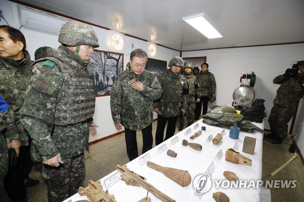 오늘 오전 문재인 대통령 근황 (육군 제5보병사단 신병교육대 방문) | 인스티즈