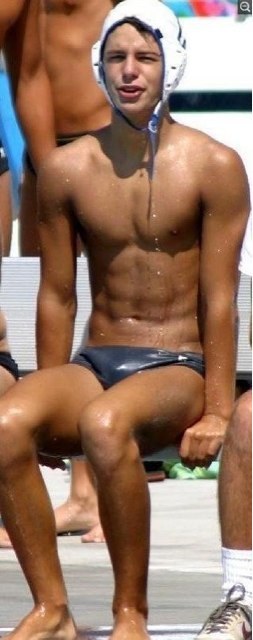 여자들이생각하는 이상적인 남자몸매 (feat.서양 수구선수) | 인스티즈