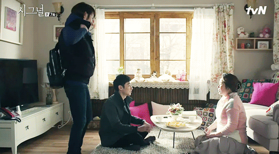 [시그널] 조진웅 김혜수 케미 vs 이제훈 김혜수 케미 더 끌리는 조합은? | 인스티즈