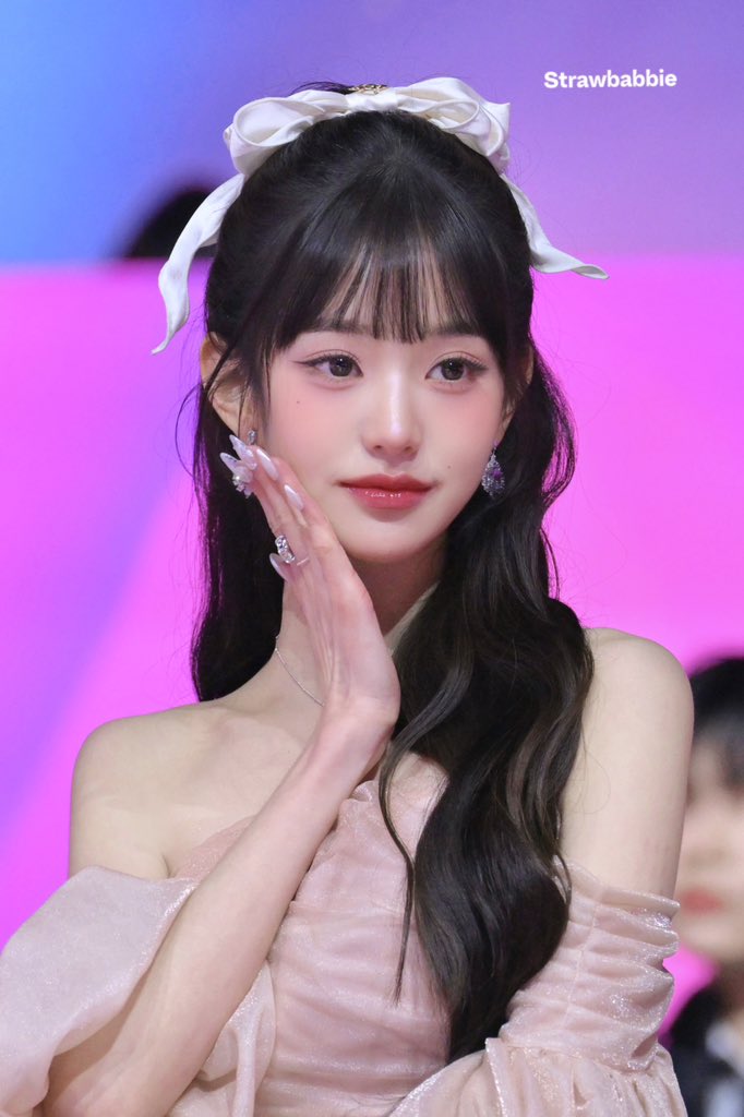 진짜 ㄹㅇ 의견 팽팽한 장원영 앞머리 있vs앞머리 없 | 인스티즈
