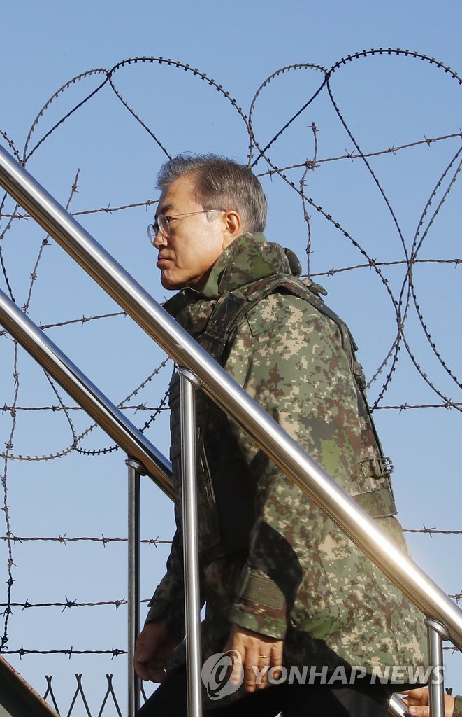 오늘 오전 문재인 대통령 근황 (육군 제5보병사단 신병교육대 방문) | 인스티즈