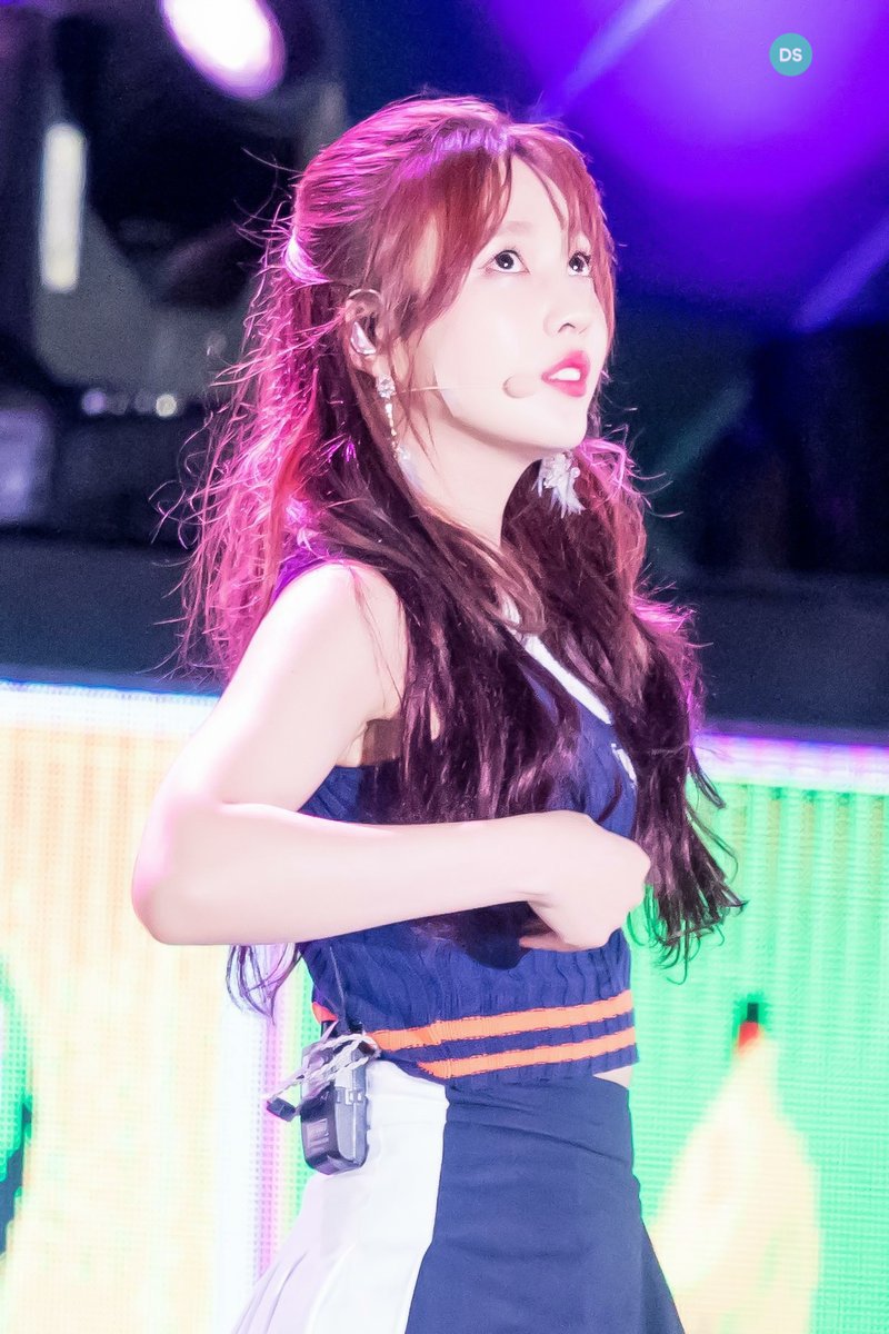 반묶음머리가 잘어울리는 조이.jpgif | 인스티즈